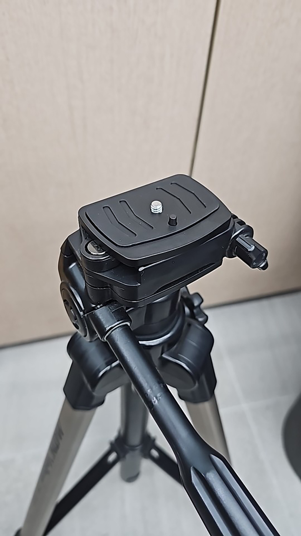 CX-560、CX-660 DSLR SLR カメラ三脚 5 - Photography Journalism のレビューと価格